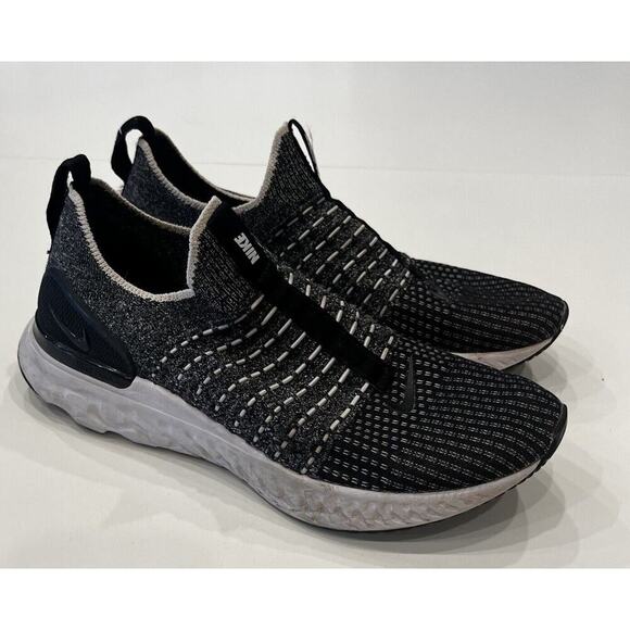 Nike React Phantom Run Flyknit 2 Sneakers Size 8.5 Women’s Black Smoke Grey - Picture 1 of 9